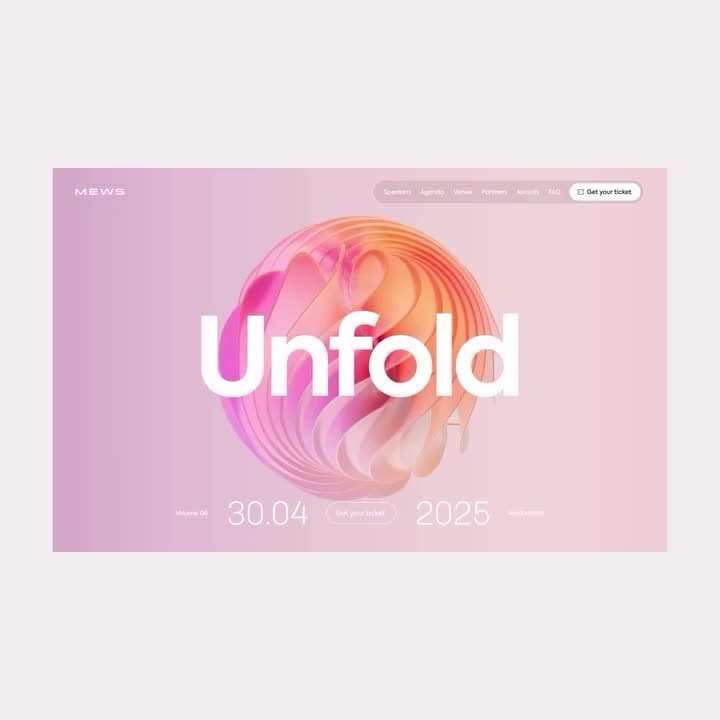 Website-Design Unfold mit großer weißer Schrift und einer rosa-orangefarbenen Glasform.